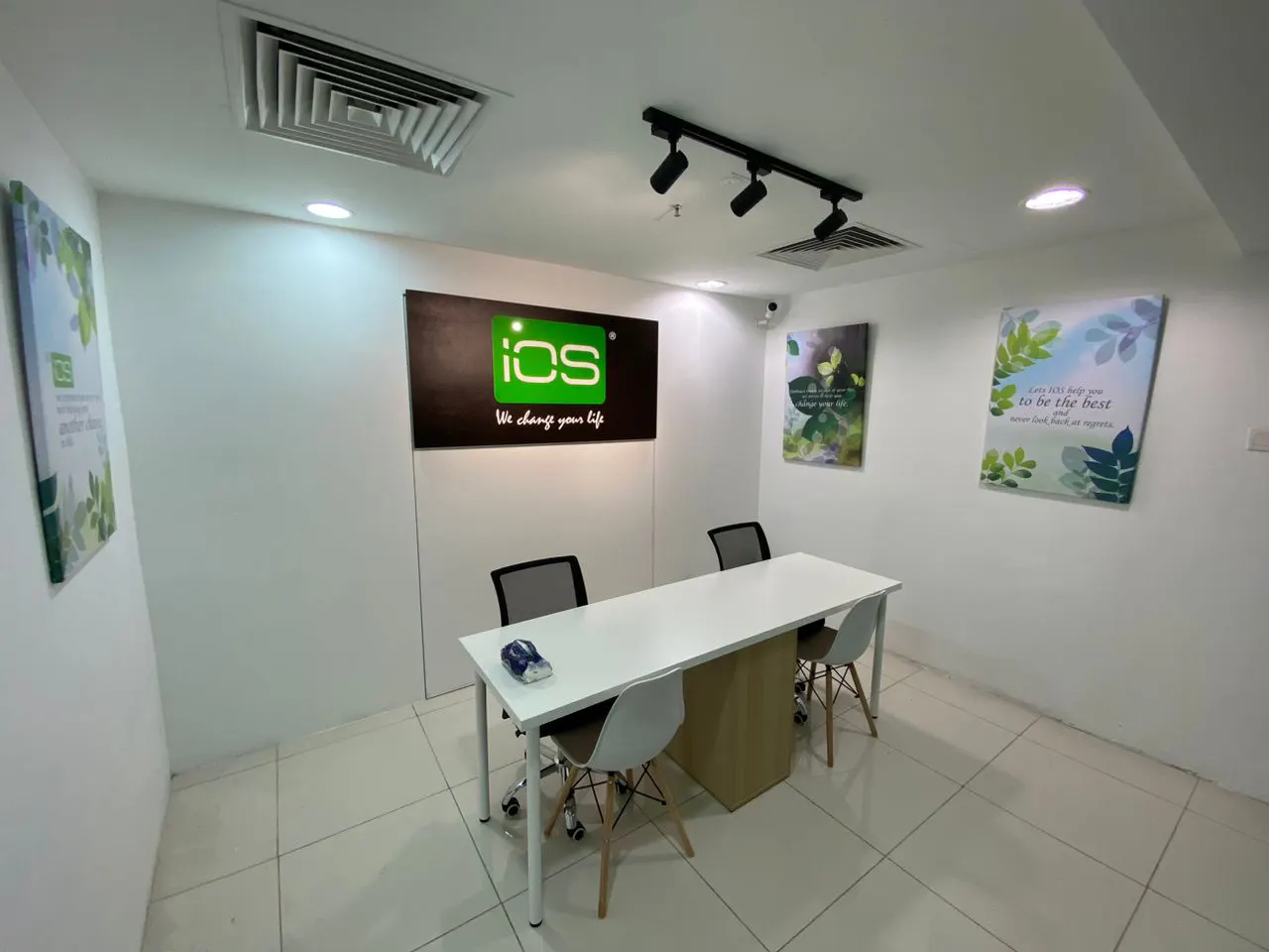IOS Service Center Final Work (Site Photo)